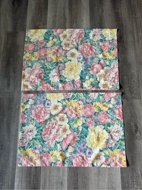 Handmade Vintage Floral Queen Pillowcases Set of 2 Cottagecore Pink 80s Water
